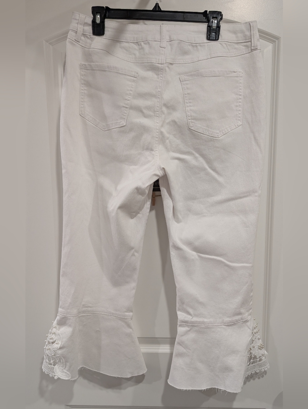 Cato White Cropped Flared Hem Jeans with Lace & Pearl Trim Size 14 - Picture 3 of 4